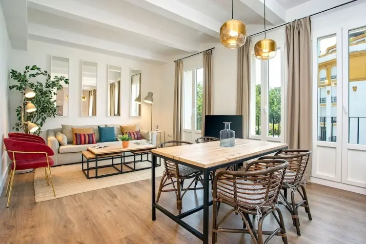 2 Bedrooms Apartment