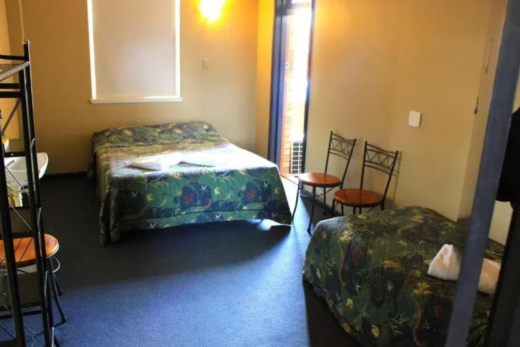 Belmore Hotel