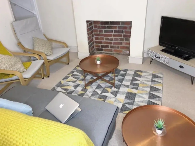 2 Bedrooms Cottage