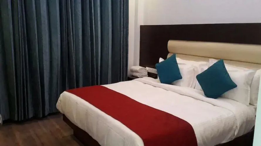Kamakshi Residency by Royal Collection