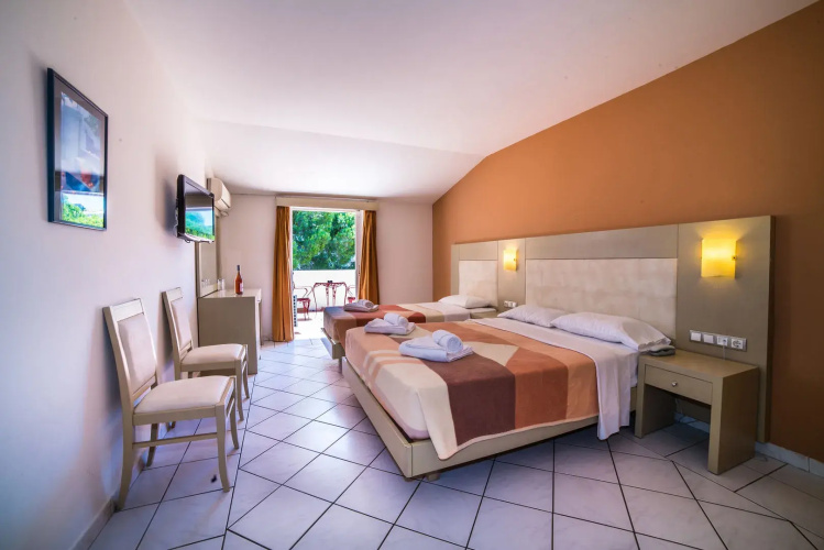 Porto Koukla Beach Hotel