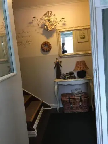 Box Bed & Breakfast