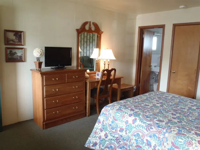 Glass House Inn