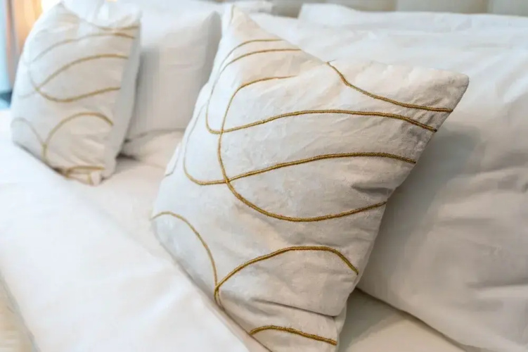 Pristine 1 BR at Reva Residences