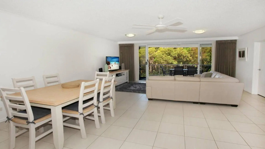 Unit 2 Point Break Apartments, 1-3 Point Arkwright, Linen Incl