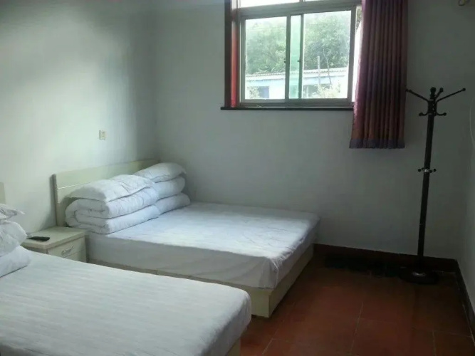 Yesanpo Bailixia Dongbeirenjia Hotel
