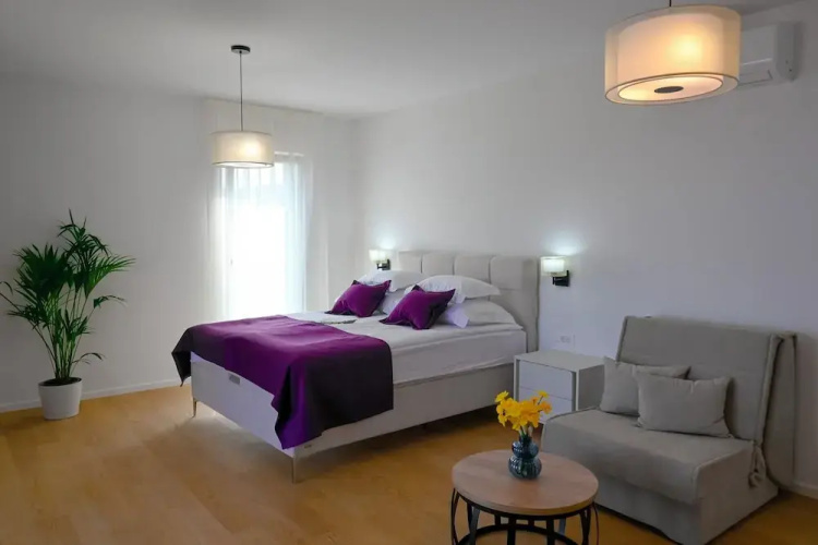 B&B Zora Panoramic View
