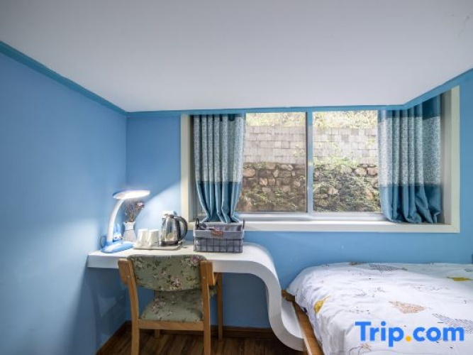 Standard Twin Family room