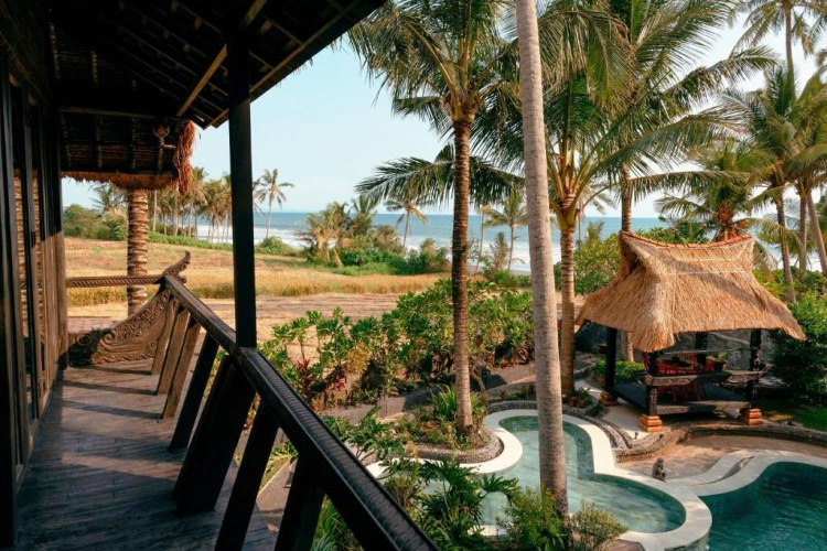 2 Bedrooms Villa
