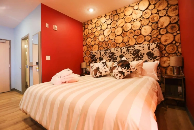 Quadruple Suite