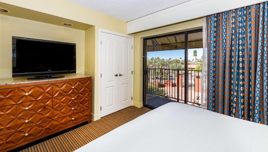 1 Bedroom Mobility/Hearing Access Double Suite