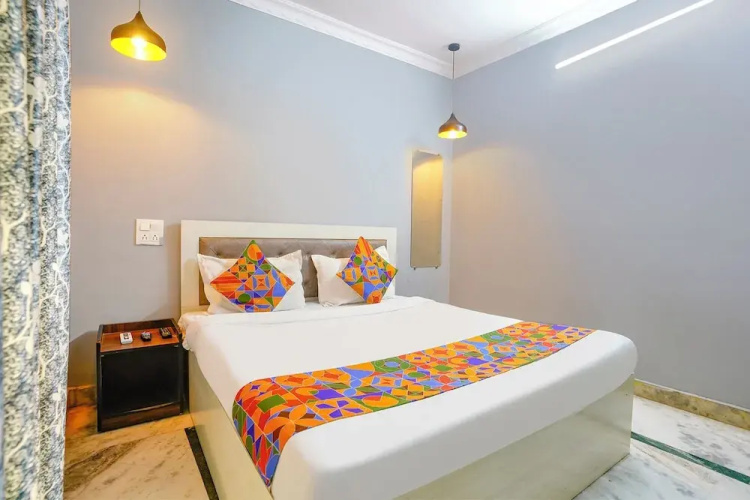 Fabhotel Galaxy Grand