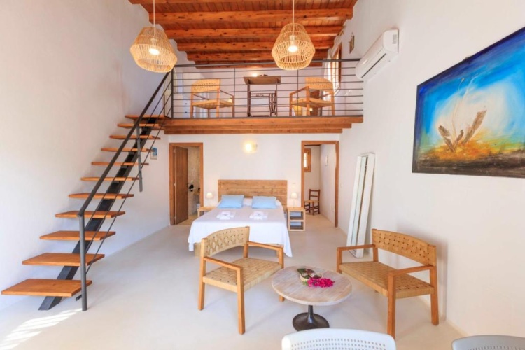 Standard Quadruple Duplex room