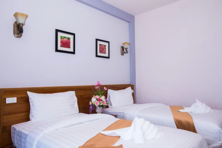 Standard Twin room with mountain view