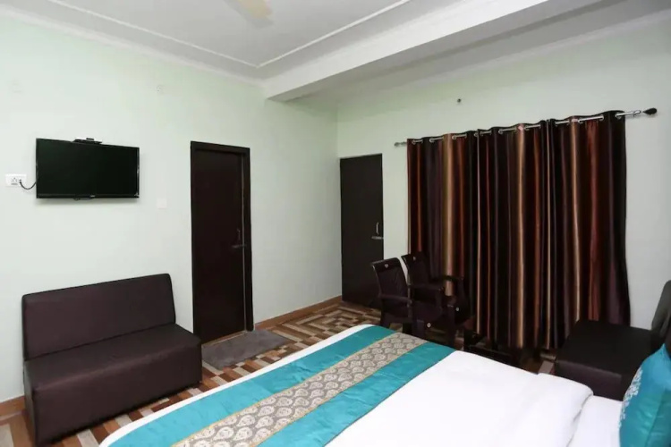 Goroomgo Sweet Sunset Resort Nainital