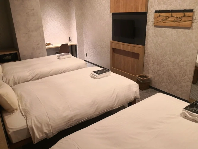 Triple room