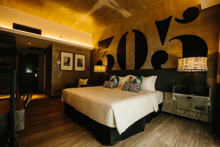Deluxe Double room with courtyard view