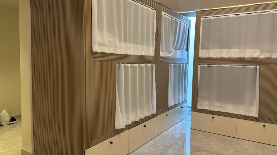 Luxury Golden Sand Bedspace - ドバイ