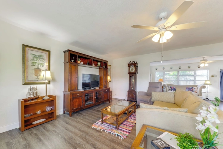 2 Bedrooms Cottage