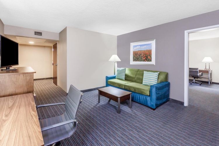 Double Suite