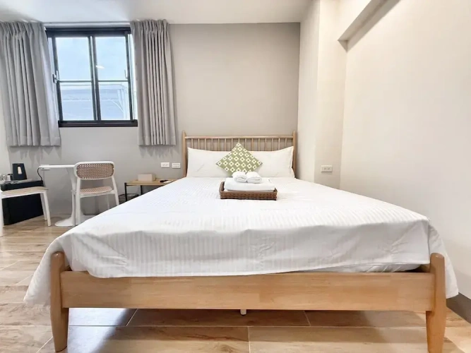 Standard Double room with city view