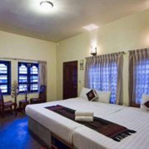 G Eleven Hotel