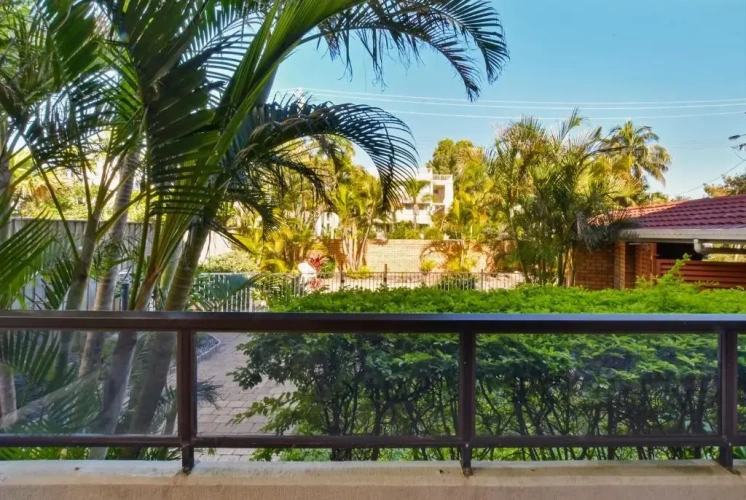 3 Bedrooms Apartment