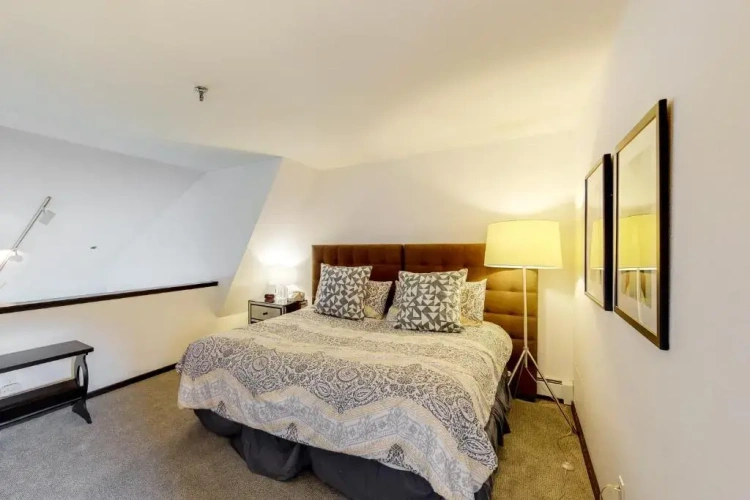 Deluxe Studio + Loft