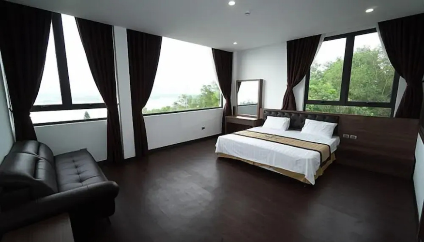 Lakeside Dailai Hotel