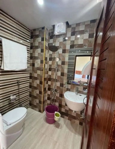 Economy room