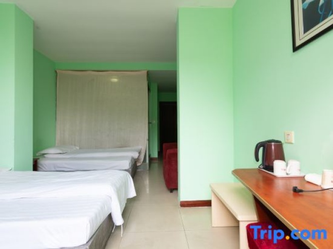 Deluxe Triple room