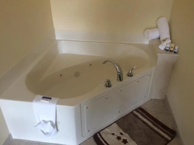 Deluxe Suite with balcony and with view