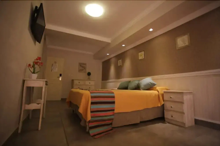 Club House Hotel