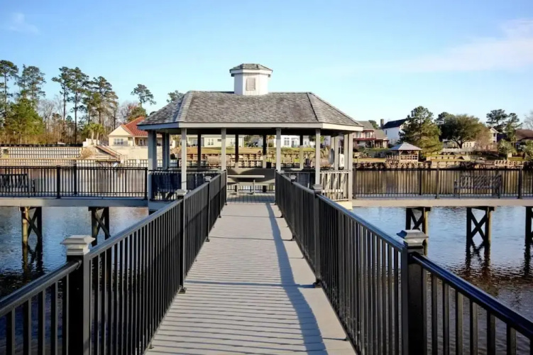 Waterway Views!