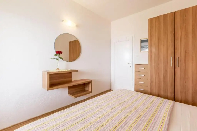 Apartments Matea - 20m from sea
