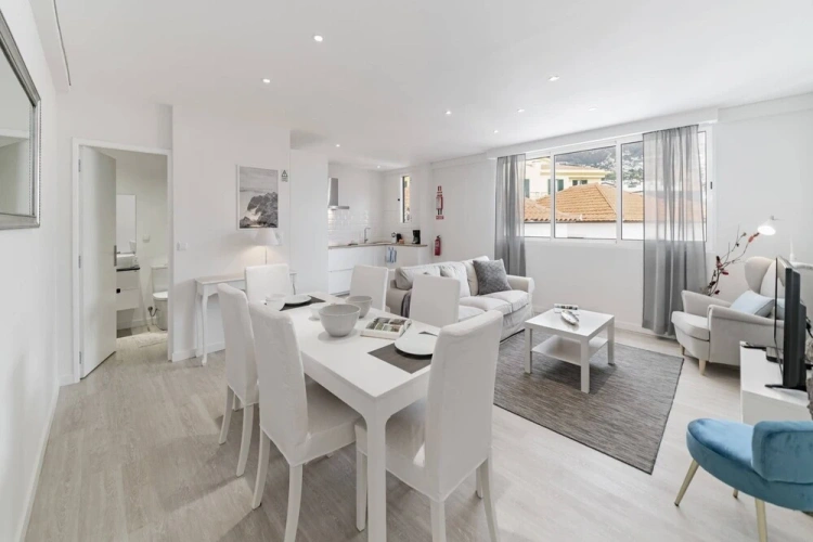 2 Bedrooms Apartment with balcony