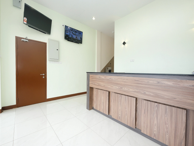 Super OYO 43935 Mancalin Hotel