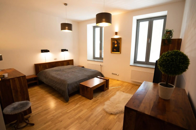Black Field Apartment