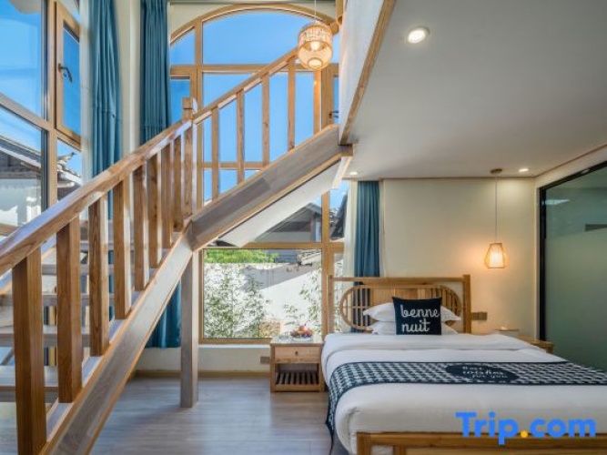 Standard Family Duplex room with courtyard view