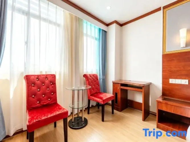 Standard Double room with city view