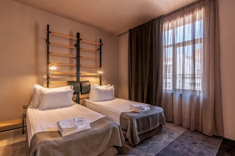 Hotel 36