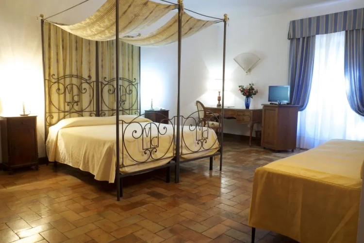 Superior Triple room