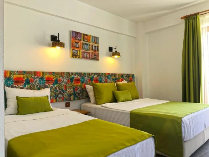 Standard Triple room
