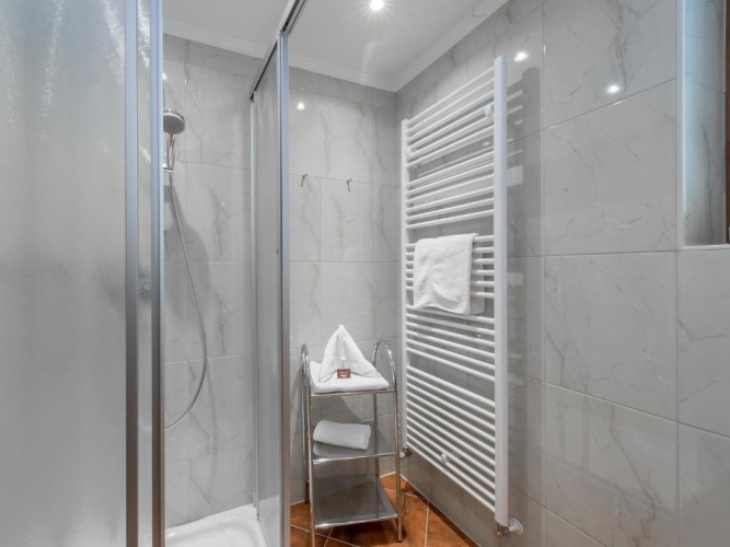Standard Triple room with balcony