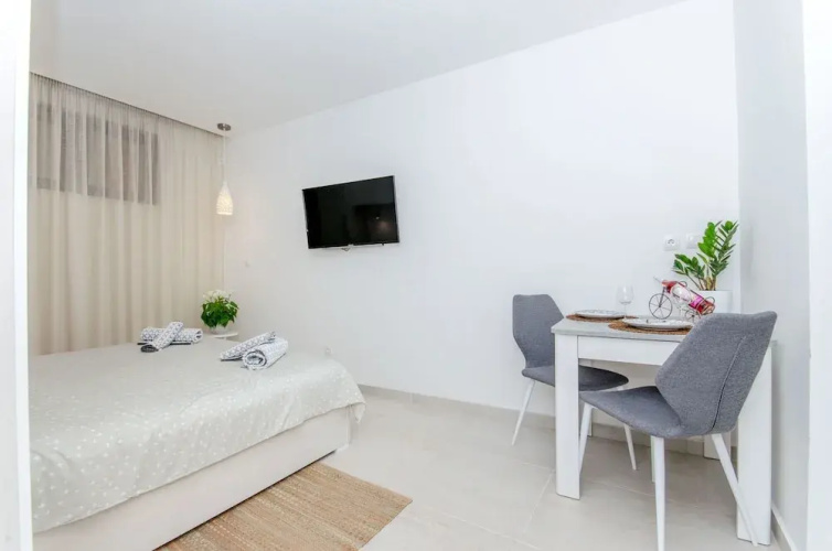 Apartment On the beach