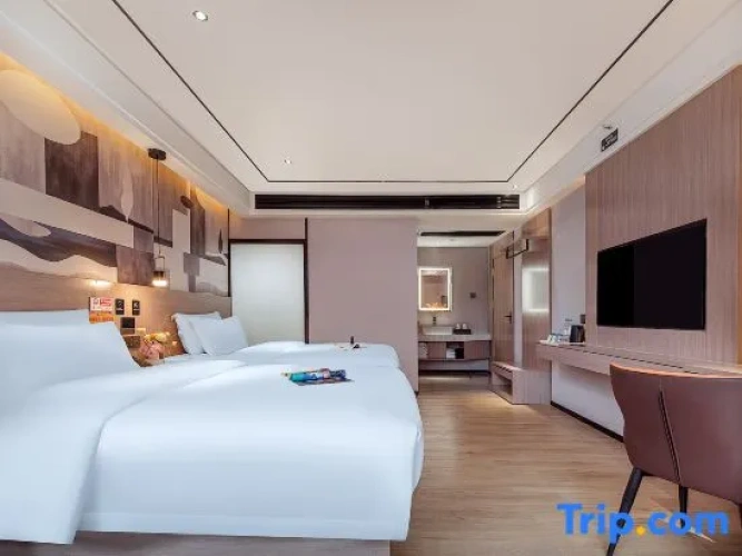 Premium Triple Suite