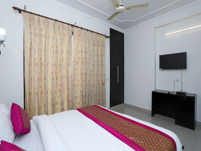 OYO 15130 Cape Jasmine Regency