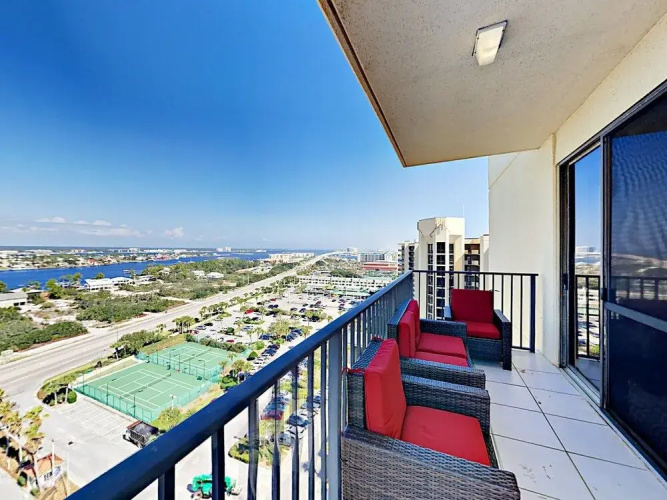 Phoenix VI Condominiums #1515 - 3 Br condo by RedAwning