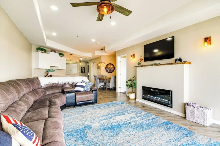 2 Bedrooms Apartment