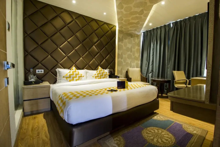 V Hotel
